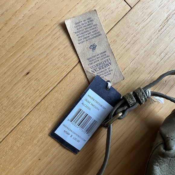 NWT American Leather Co. Haven Crossbody Olive leather purse - Picture 6 of 7